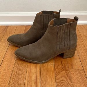 Universal Thread Suede Ankle Boots
